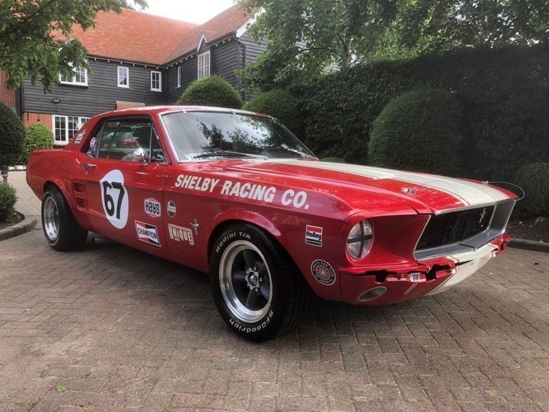 Illustration for article titled Classic Ford Mustangs on Autotrader U.K.